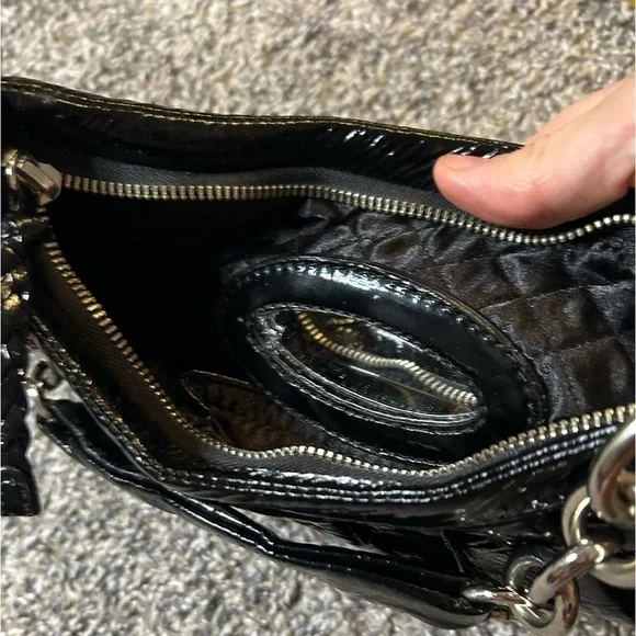 5/$25 Nine West NWOT adorable black and silver shoulder purse - Picture 3 of 7